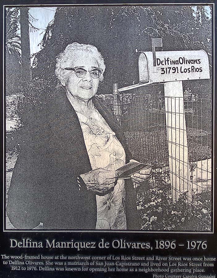 Delfina Manriquez de Olivares, 1896 - 1976